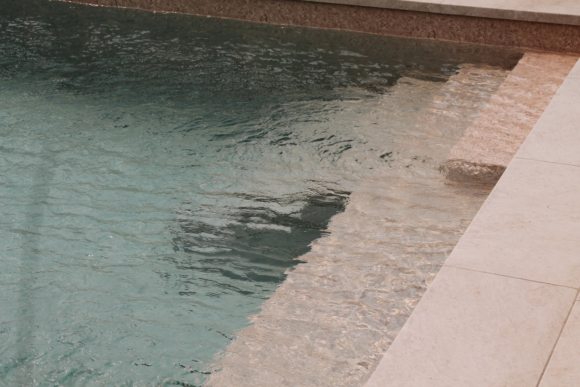 Piscina privada de Hacienda Pagovillano, casa rural en Guadamur, Toledo
